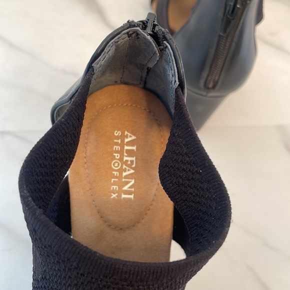 Alfani Wedge Sandals - Picture 4 of 9